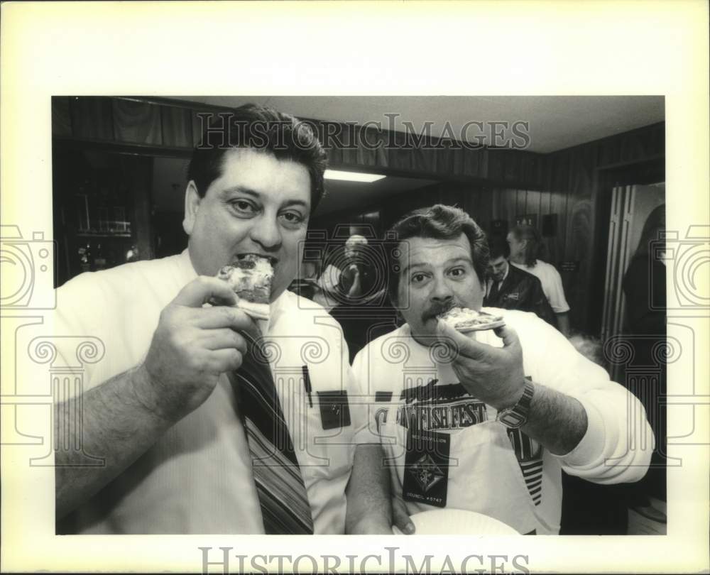 1990 Press Photo George Corcoran & Ned Couvillion of Knights of Columb ...
