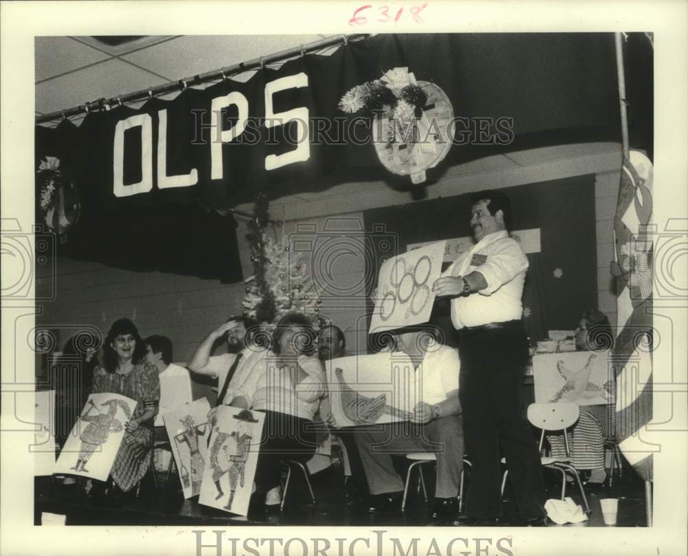 1987 Press Photo Knights of Columbus Council 5747 Christmas Party - Historic Images