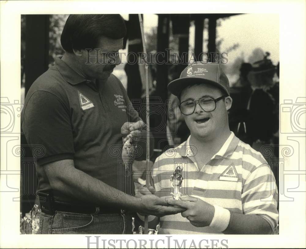 1988 Press Photo C.J. Ehrhard at Huck Finn Fishing Rodeo, Lafreniere Park - Historic Images