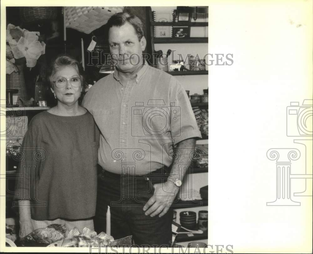 1992 Press Photo Mary Ann &amp; William Knesel attend Covington Fund Raising Event - Historic Images