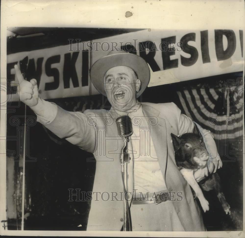 1952 Poor Man&#39;s Party candidate Henry Krajewski in New York-Historic Images