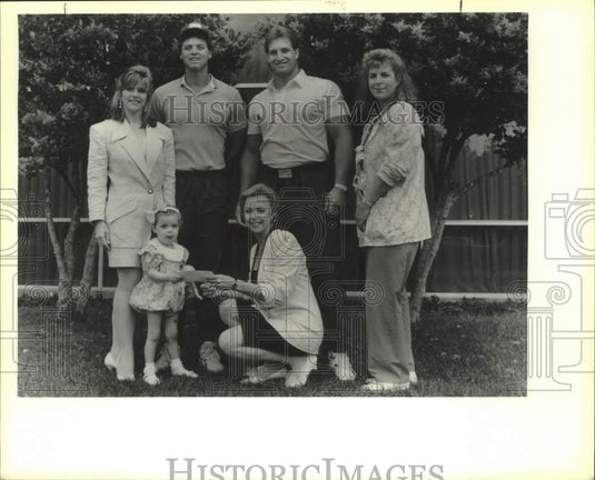 1991 Press Photo Danielle Franco accepts check from Highland Hospital officers - Historic Images
