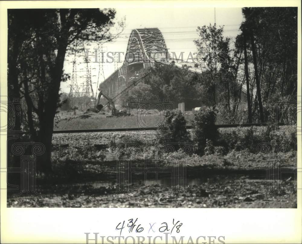 1988 Press Photo Bridge over Intracoastal Waterway linked to I-510 construction. - Historic Images