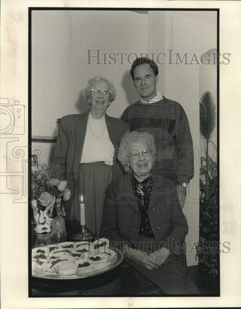 1990 Press Photo Attendees to the Louisiana Landmarks Society Meeting - Historic Images