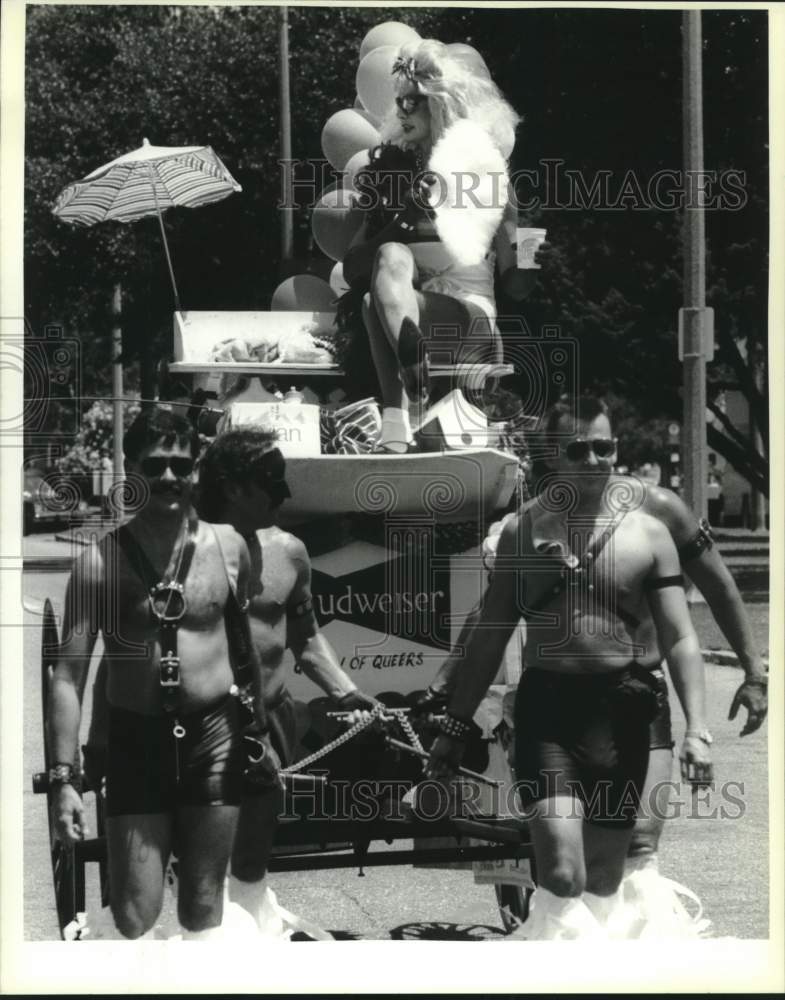 1993 Press Photo Float from Country Club during Lesbian and Gay Pride parade - Historic Images