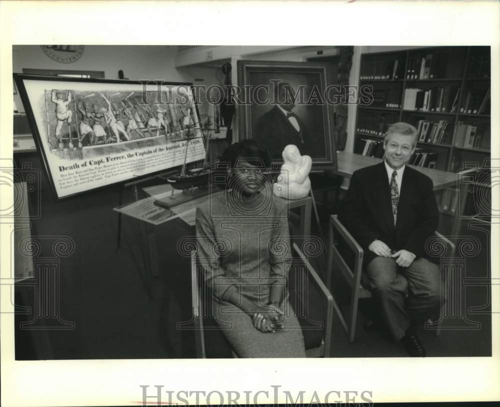 1989 Press Photo Lisa Lee &amp; Lester Sullivan with a few of their art pieces - Historic Images