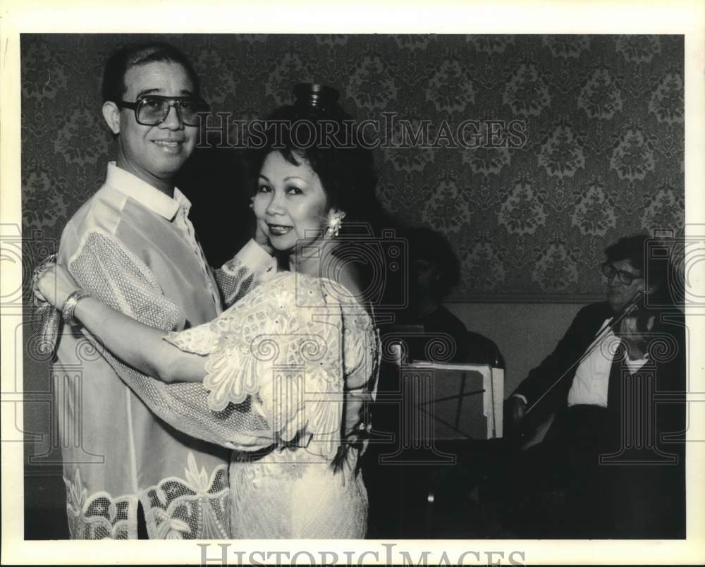 1990 Press Photo Doctor Amante Legaspi and Doctor Jane Legaspi, Philippine Docto - Historic Images