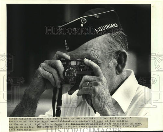 1986 Press Photo Veteran Bill Jones at LaPlace Community Association Christmas - Historic Images