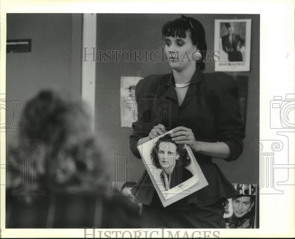 1988 Press Photo Dana McBride at Lee Road High School&#39;s &quot;Career Day Program&quot; - Historic Images