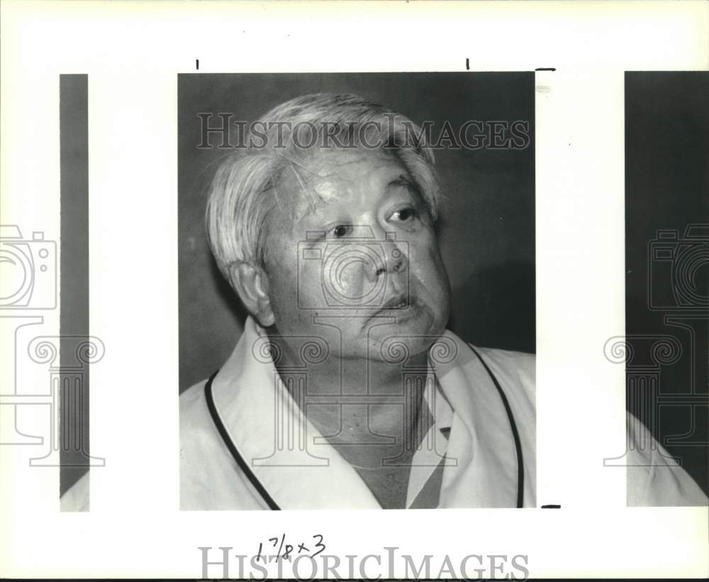 1990 Press Photo Harry Lee talks about dieting for self and about 60 deputies - Historic Images