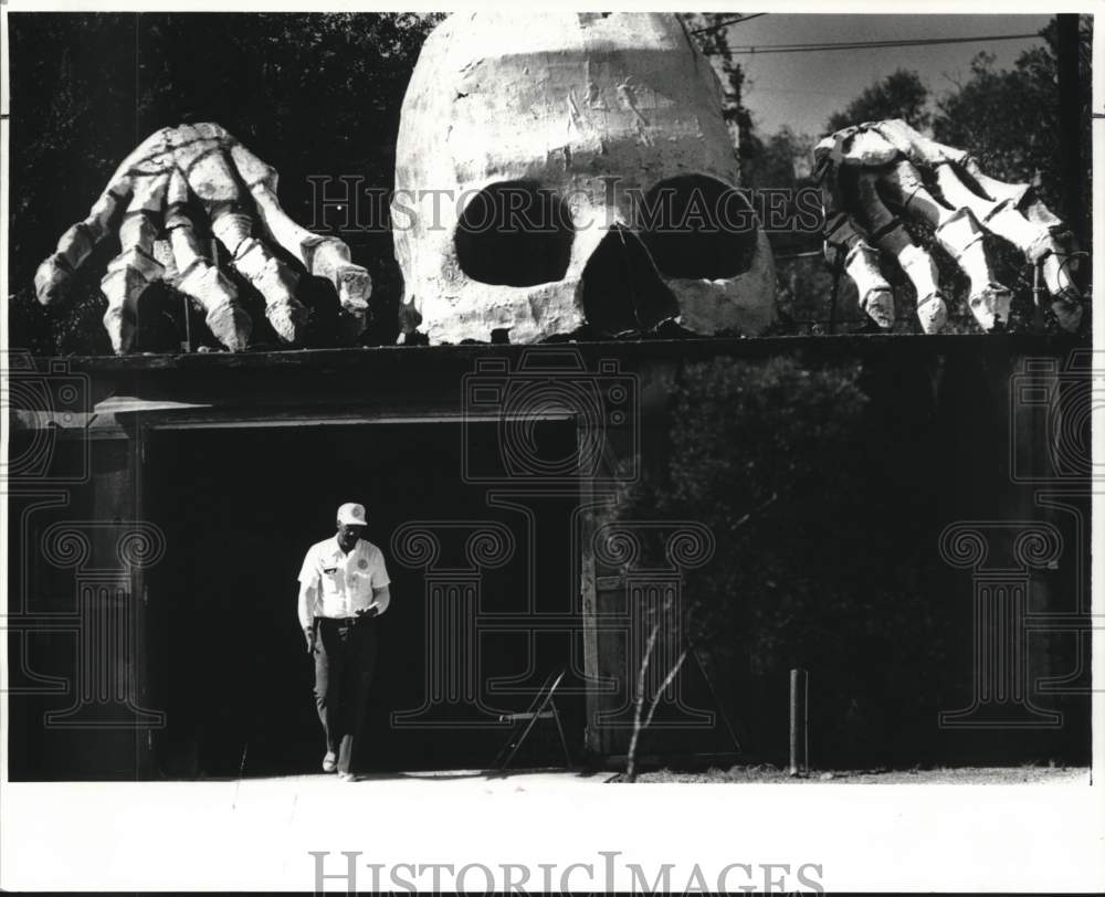 1987 Press Photo Elmo Lee, foreman for the City of Kenner Recreation Department - Historic Images