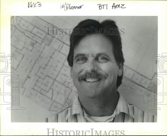 1992 Press Photo Tim Jackson, Chief of Mandeville Planning Department. - Historic Images