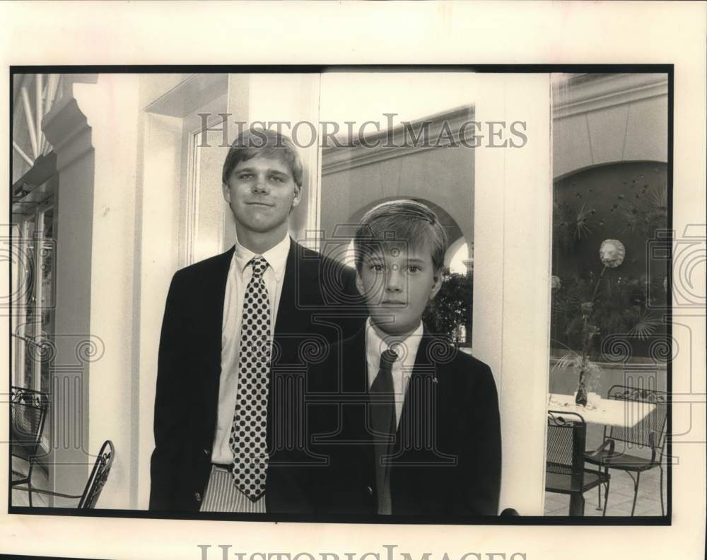 1990 Press Photo Chris Lee, Billy Schroeder - Monie Schroeder, deb - Historic Images