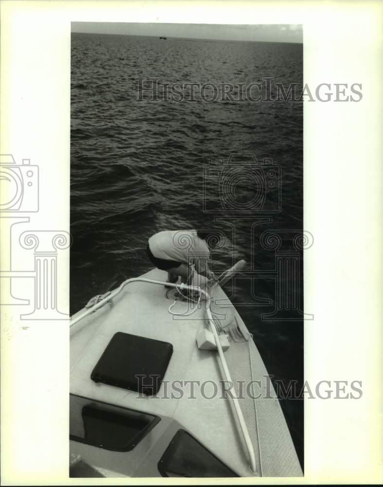 1995 Press Photo Dana Wiese on the United States Geological Survey - Historic Images