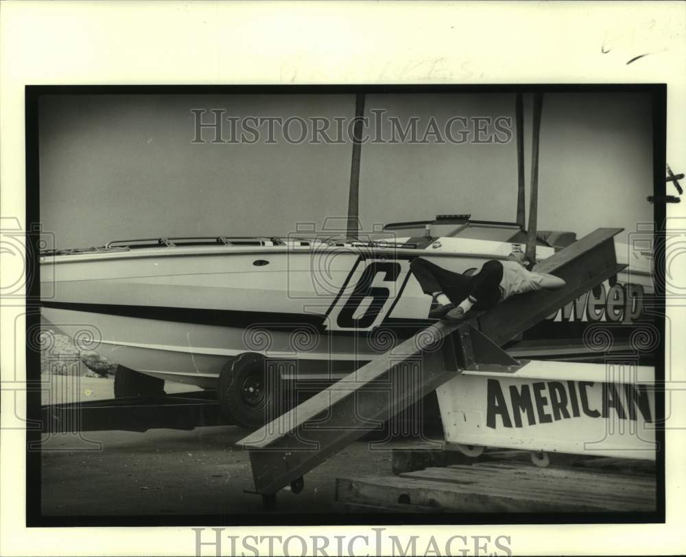 1980 Participant at the Lake Pontchartrain- 200-mile Offshore Race - Historic Images