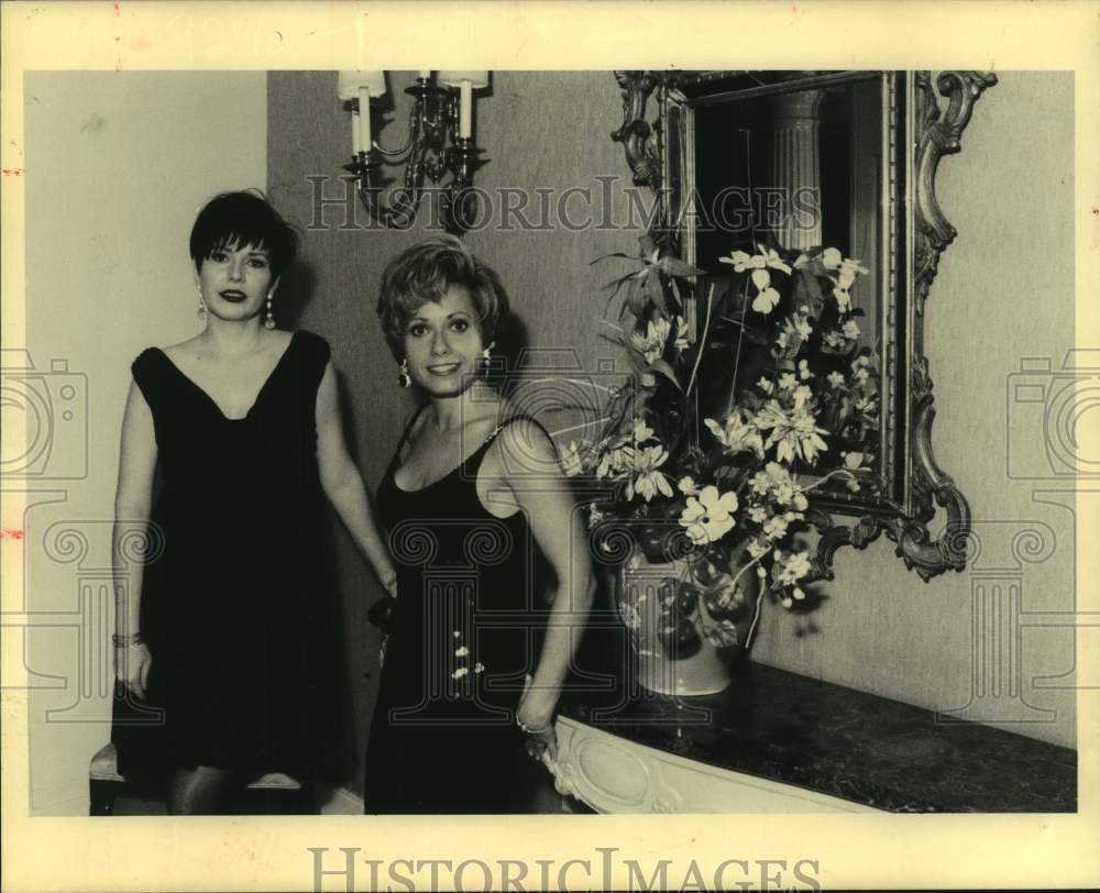 1990 Press Photo Alpha Awards - Janie Koger and Nancy Carroll - Historic Images