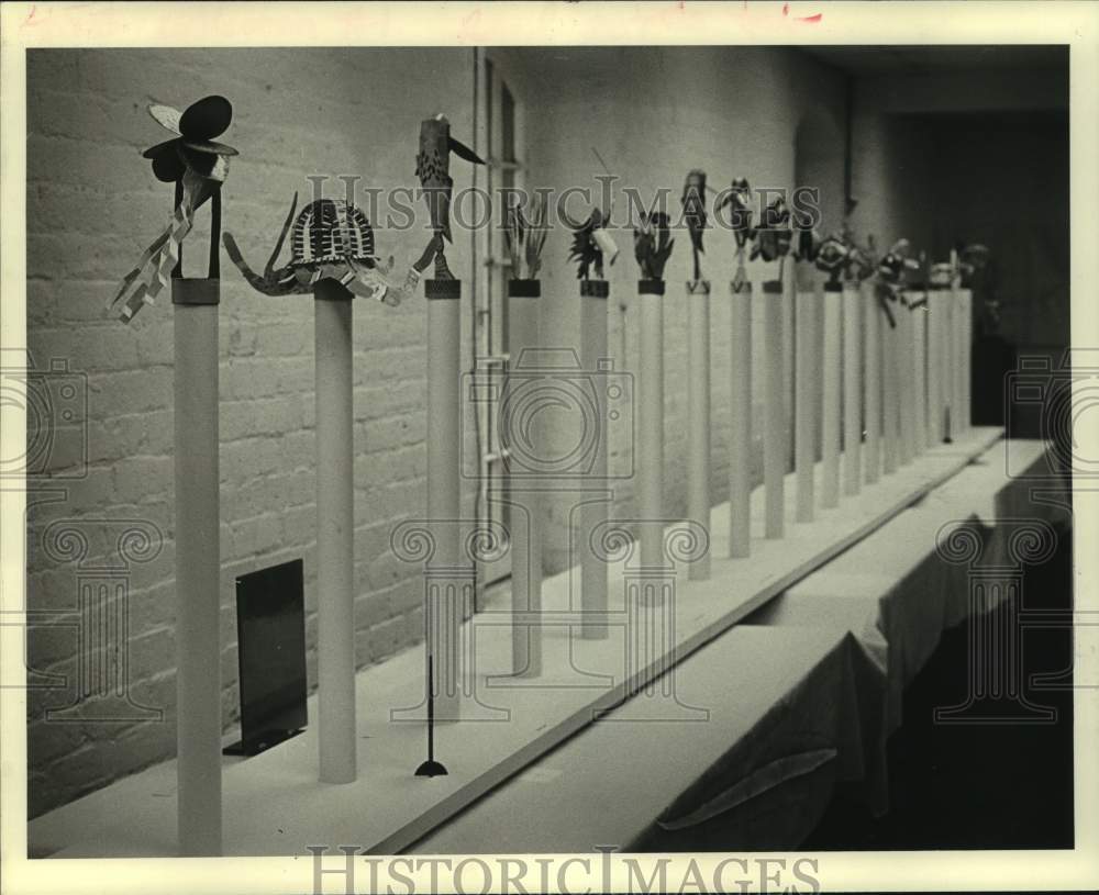 1987 Press Photo Model for &quot;Aquatic Colonnade&quot; by Ida Kohlmeyer - Historic Images