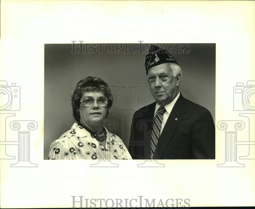 1986 Press Photo Ladies auxiliary President Claudette Klumpp with Philip Buhler - Historic Images