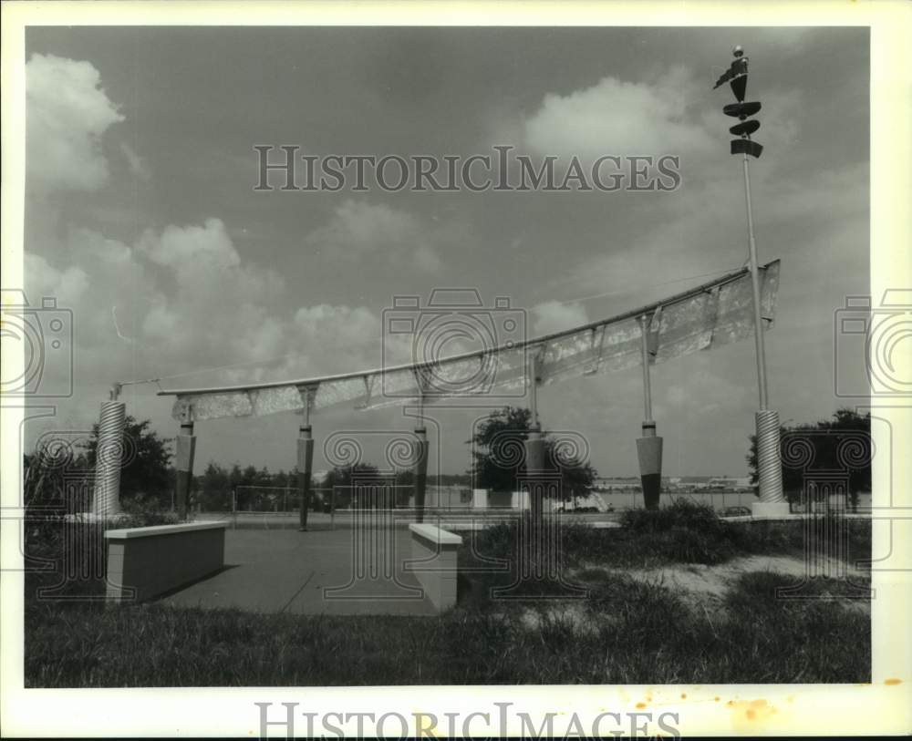 1994 Press Photo Sculptural Pavilion by Steve Kline - Historic Images