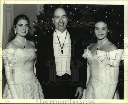 1993 Press Photo Megan Thompson, James Kock, III & Annie Sarpy at Pickwick Gala - Historic Images