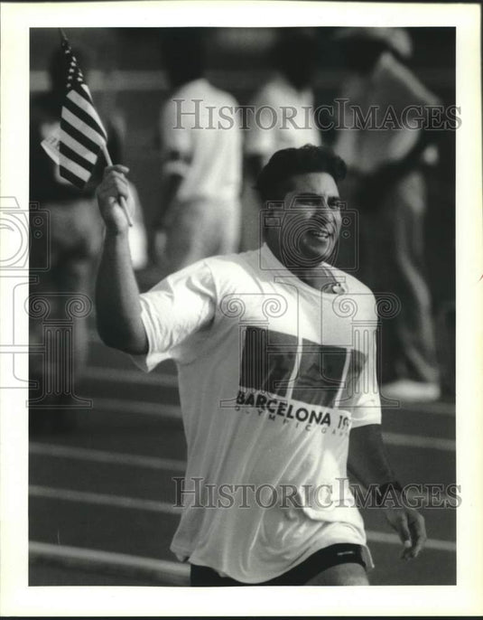 Press Photo Kamy Keshmiri who won the discus at the Olympic Trials - Historic Images