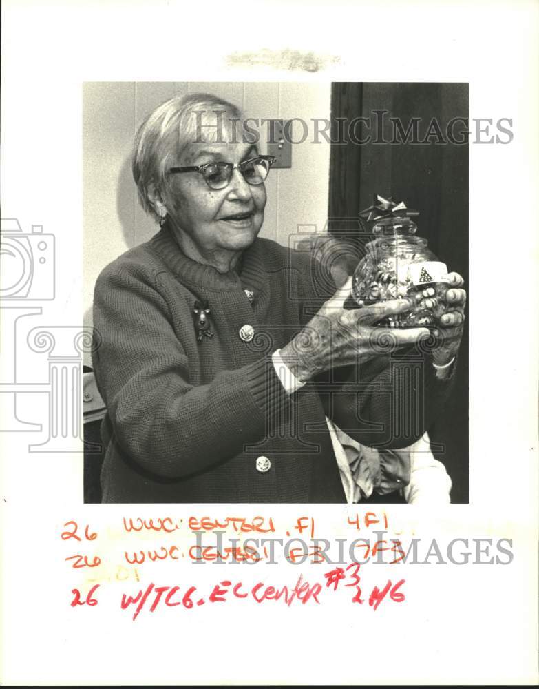 1986 Press Photo Josephine Walker resident at Kenner Adult Day Care Center - Historic Images