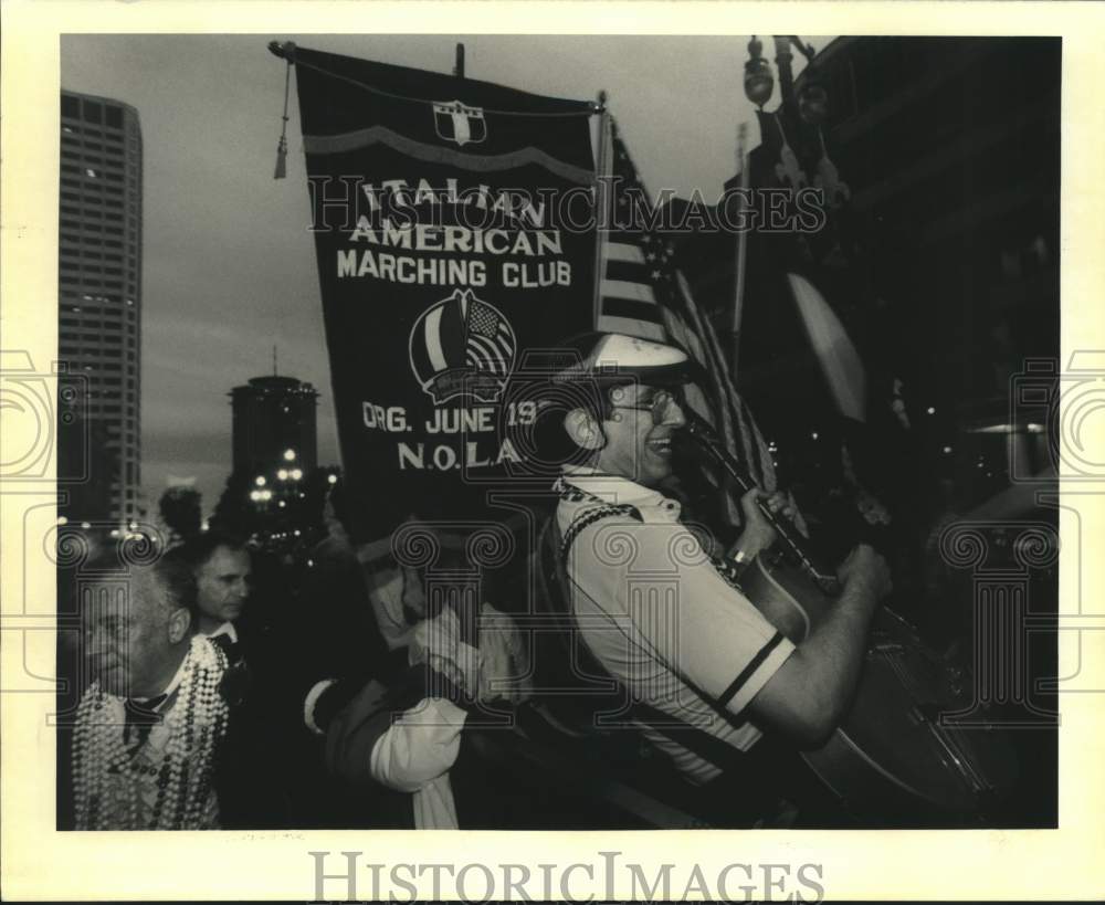 1992 Press Photo Italian American Marching Club of New Orleans- Columbus Day - Historic Images