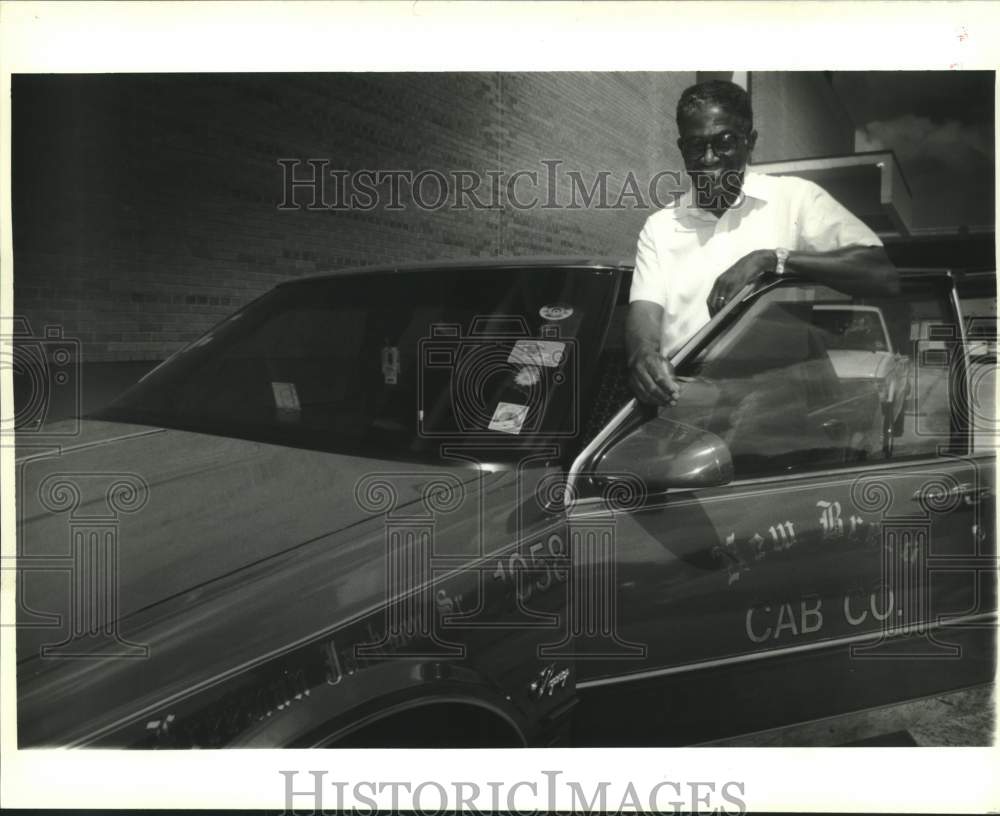 1992 Press Photo Freeman Jackson is one of the winners of Jazzy Cabby Contest - Historic Images