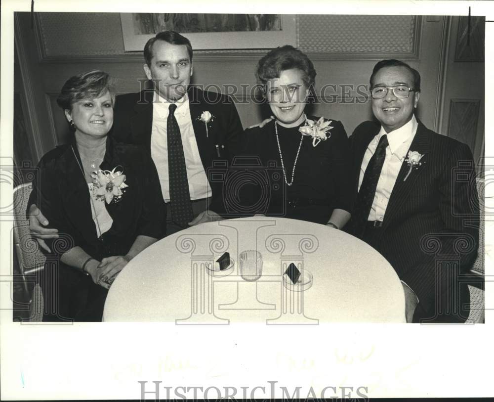 1989 Press Photo Dignified guests attending the Coliseum Medical Center Event - Historic Images