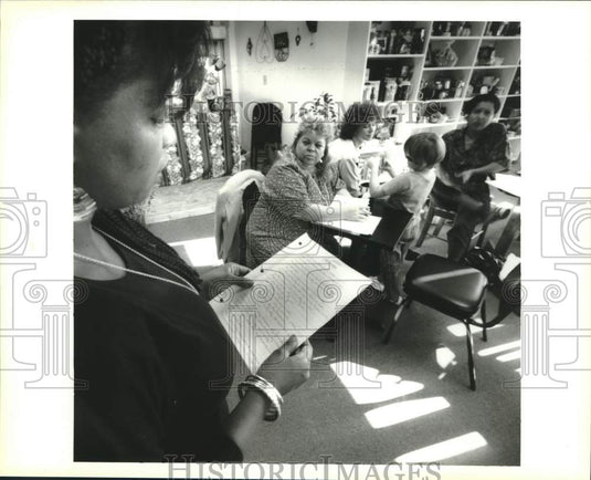 1994 Press Photo Roslyn Johnson of the West Bank Poet's Society - Historic Images