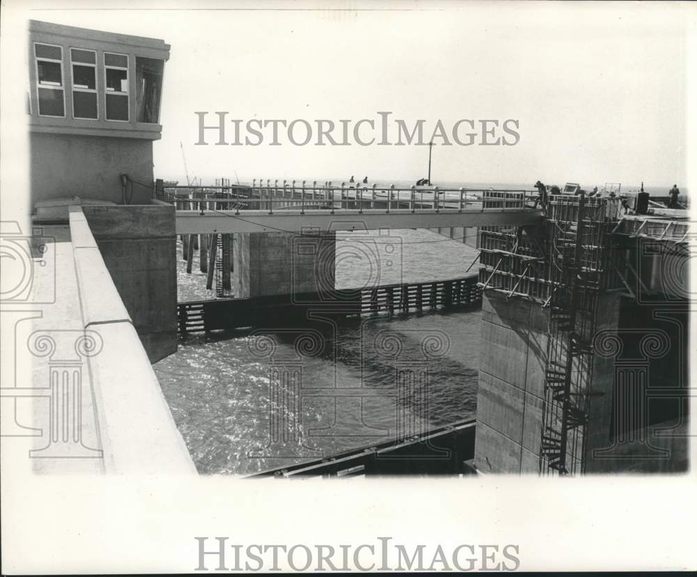 1968 On-going construction of the Lake Pontchartrain Causeway-Historic Images