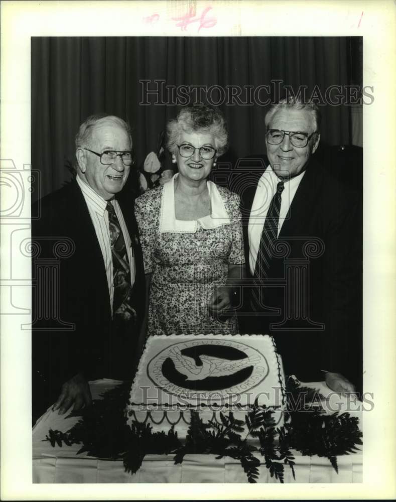 1994 Press Photo Guests at Wildfowl Carvers celebration. - Historic Images