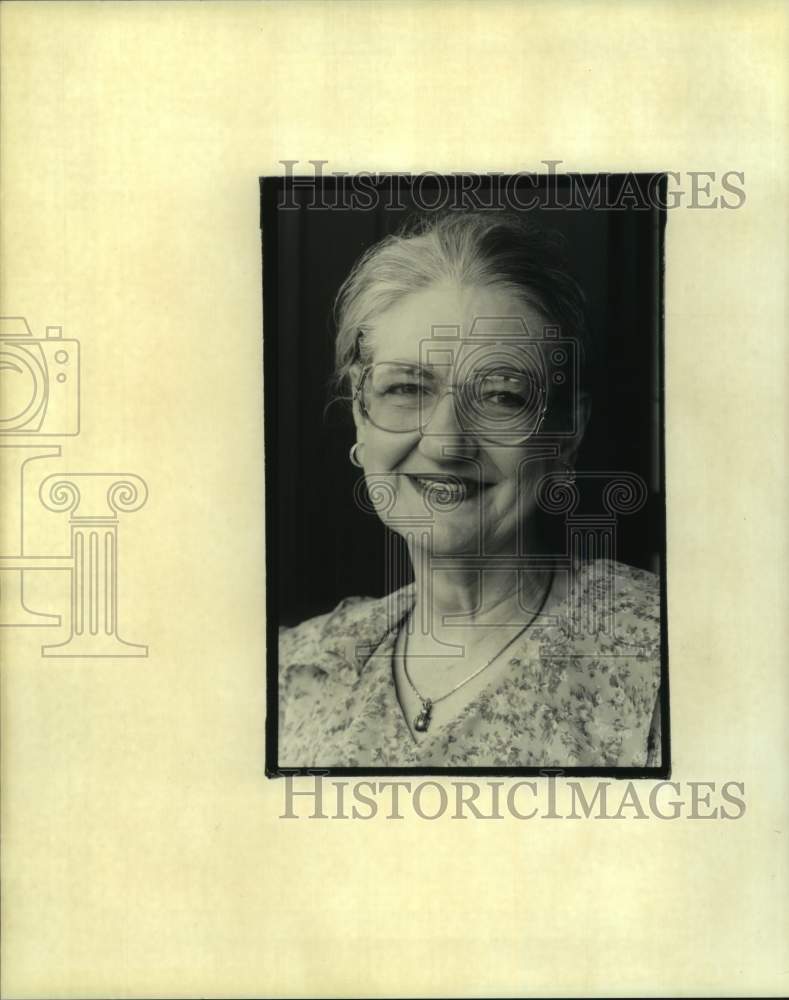 Press Photo Beverly LeBlanc, Volunteer at Longue Vue - Historic Images