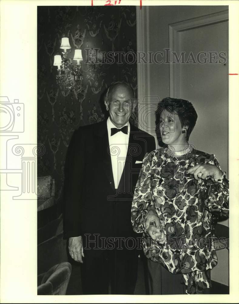 1986 Press Photo Ron and Eve Jones attends a party - Historic Images