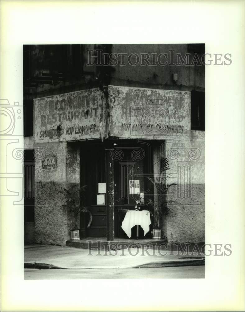 1995 Press Photo Exterior of L&#39;Economie restaurant - Historic Images