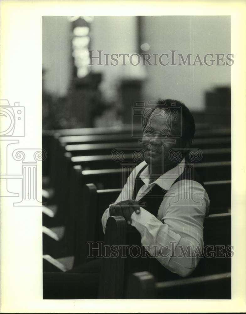 1989 Press Photo Jimmy Jackson at the St. Joseph the Worker church in Marrero - Historic Images