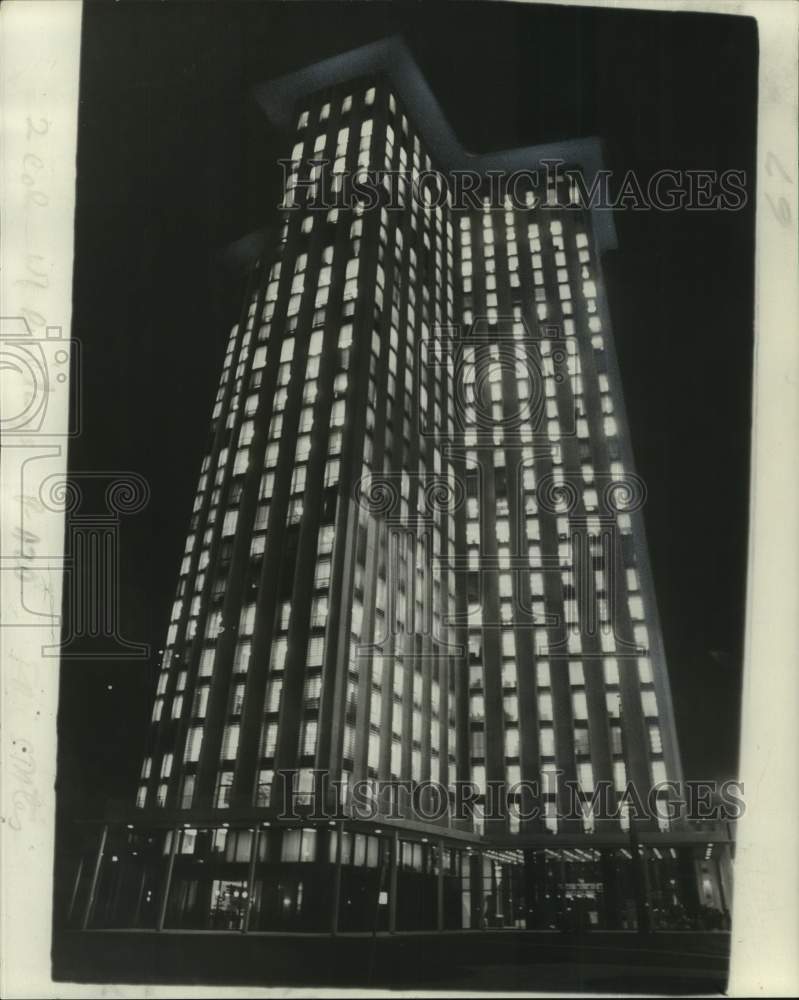 1972 Exterior view of International Trade Center - Historic Images