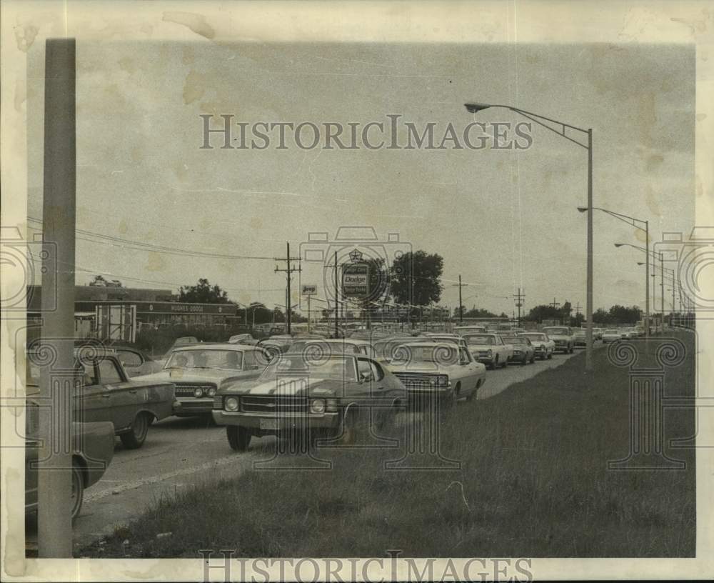 1971 New Orleans-Congestion on Expressway is daily - Historic Images