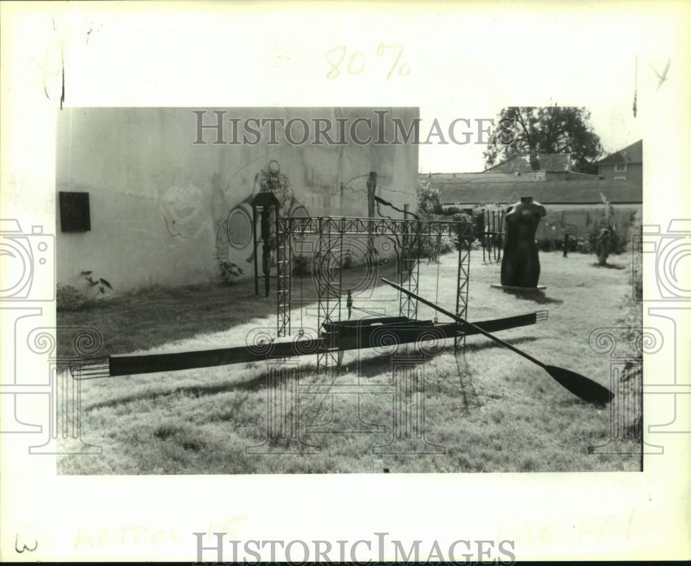 1991 Press Photo Art sculpture at the Law gallery - Historic Images