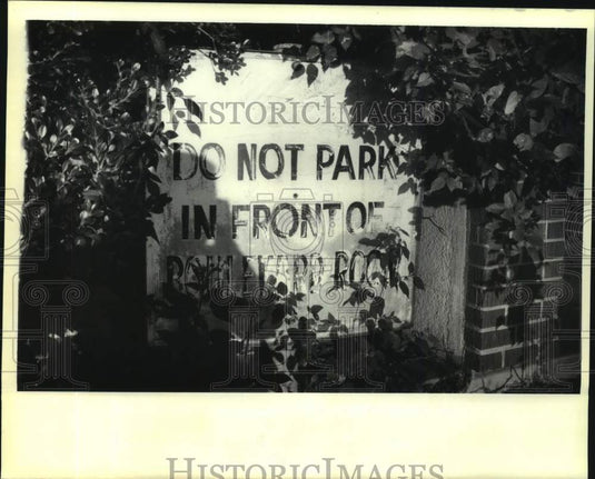 1992 Press Photo L'Enfants on Canal Street parking sign before demolition. - Historic Images