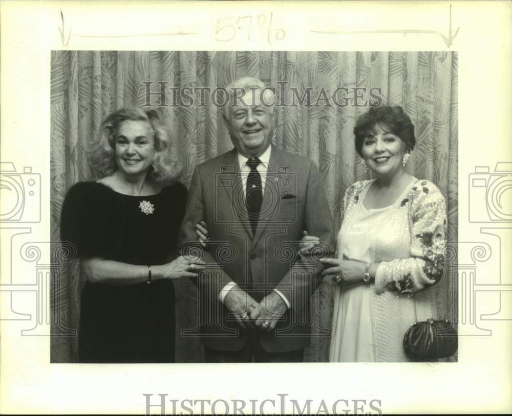 1991 Press Photo Benefit for the Pharmacy Museum and Dance Attendees - Historic Images