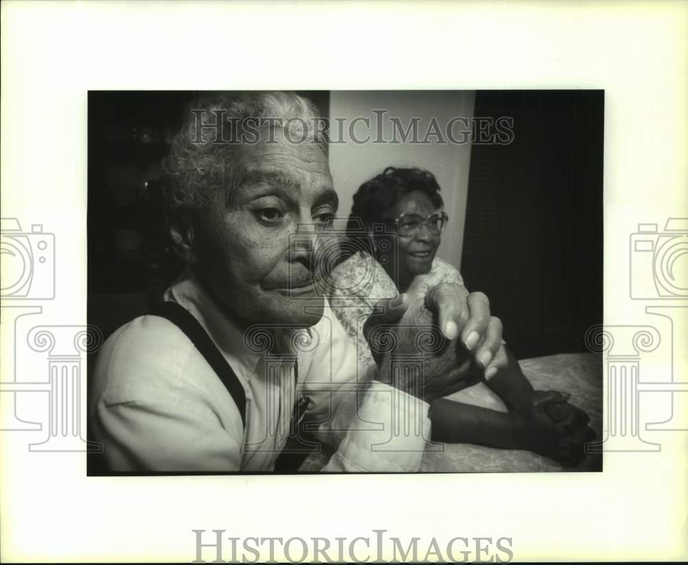 1991 Press Photo Octave &quot;John&quot; Lawrence and wife Myrtle Lawrence at home - Historic Images