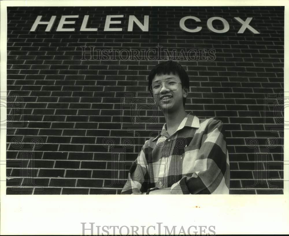 1988 Press Photo Thuy Le, 8th grade student at Helen Cox Middle School - Historic Images