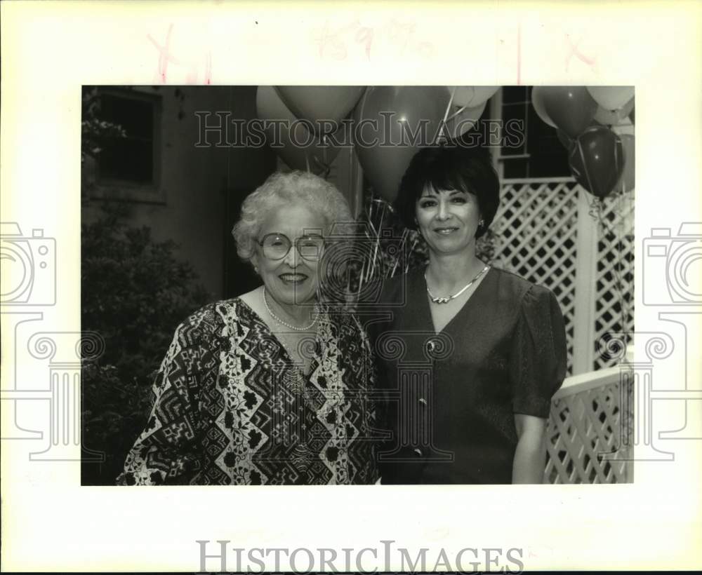 1992 Press Photo Adrienne LeBlanc and Lydia Fernandez at Odyssey House benefit - Historic Images