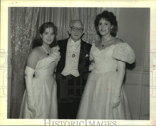 1989 Press Photo Pickwick Club Debut - Elise Lapeyre, Felix Lapeyre, Lisa Young - Historic Images