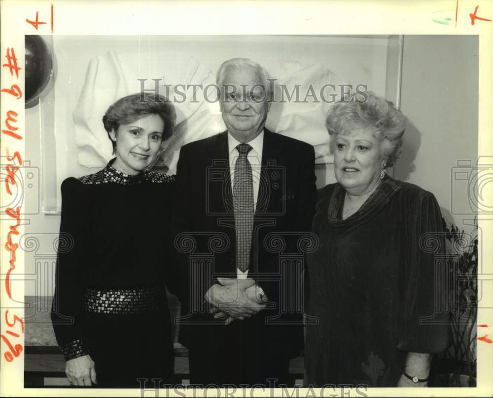 1989 Press Photo Betty Landry, Dawson and Ruth Waits of Garden Society - Historic Images