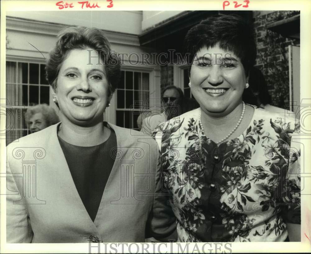 1994 Press Photo Eve Masinter and Claire Landry at an Odyssey function. - Historic Images