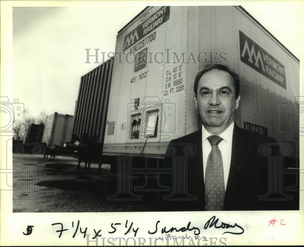 1991 Press Photo Don Larousse on his lot with trucks - Historic Images