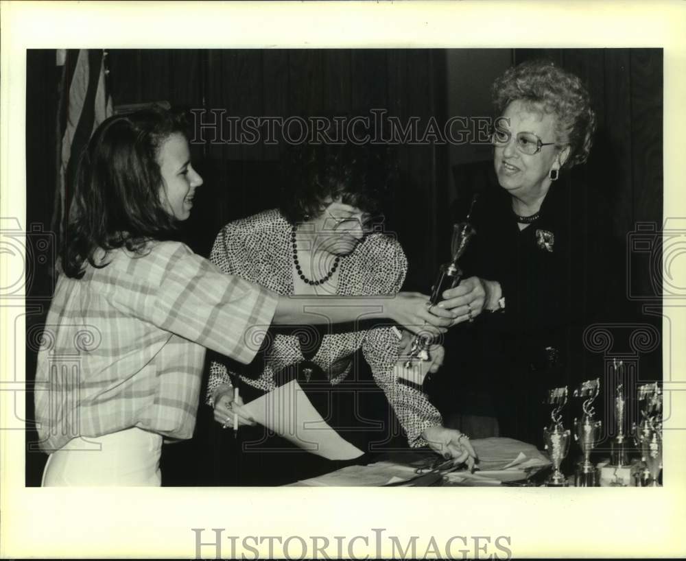 1989 Press Photo VFW Americanism Contest Awards - Historic Images