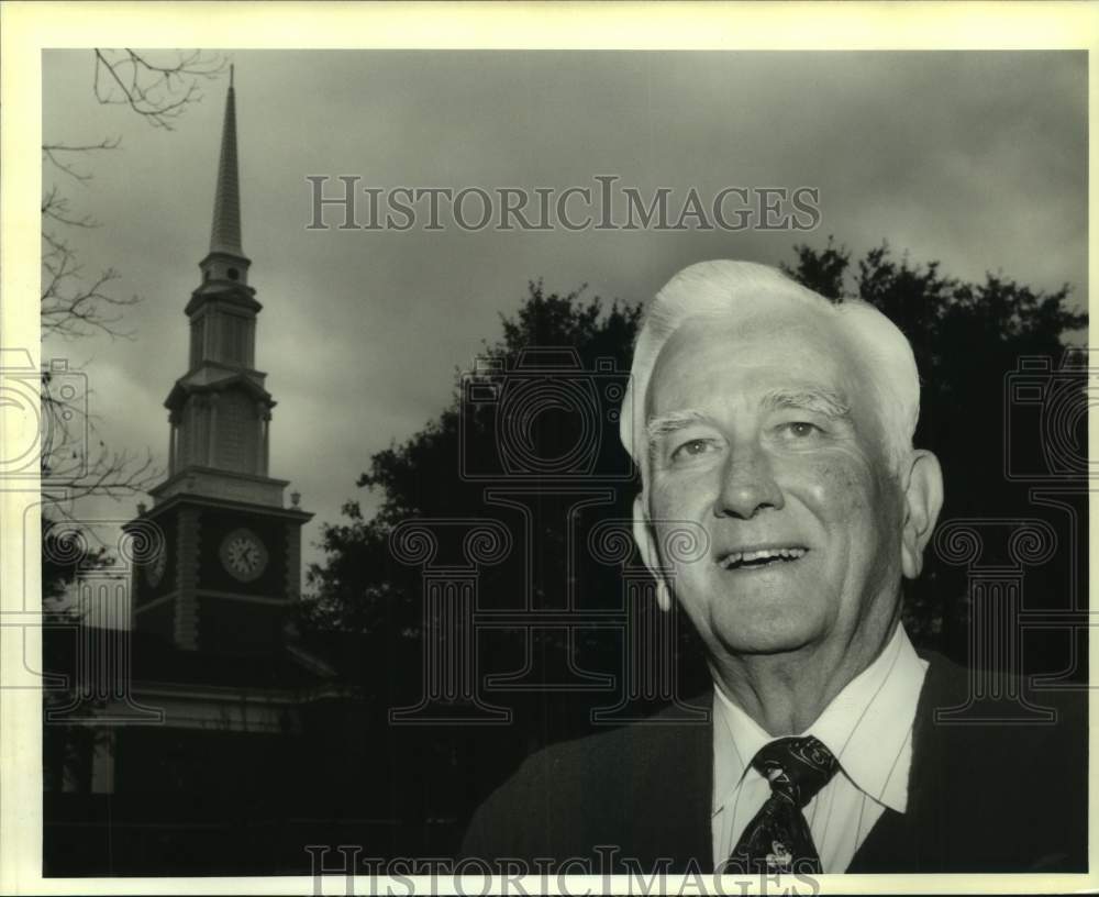 1994 Reverend Landrum Leavell at N.O. Baptist Theological Seminary - Historic Images